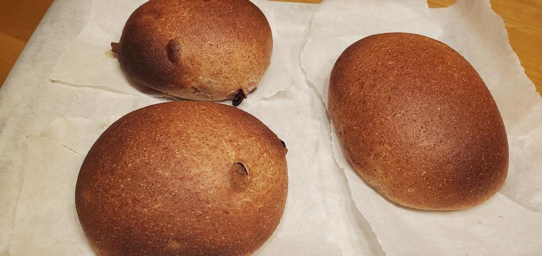 全麦蔓越莓核桃软欧包