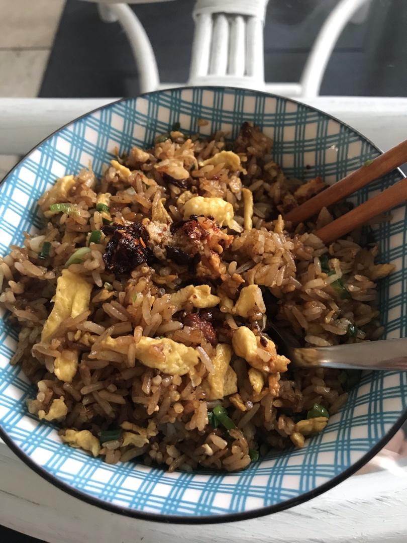 小时候的酱油炒饭