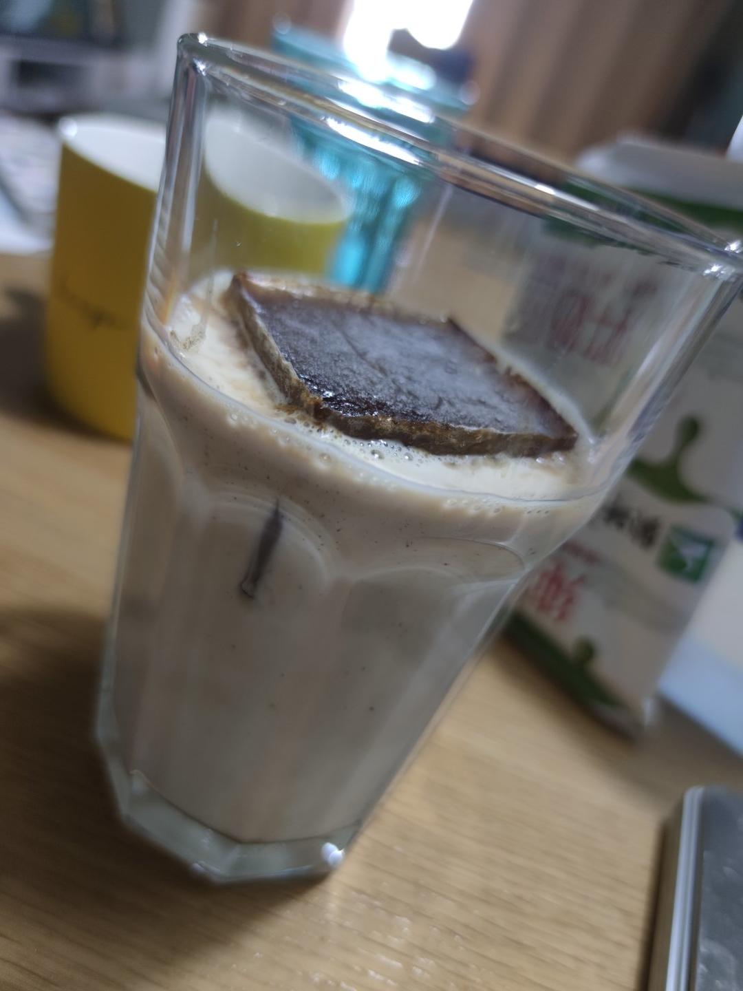 【超简易】完爆咖啡店味道的冰拿铁