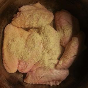 沙姜粉焗鸡翅的做法 步骤2