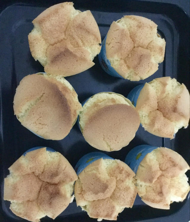 软绵绵戚风纸杯蛋糕