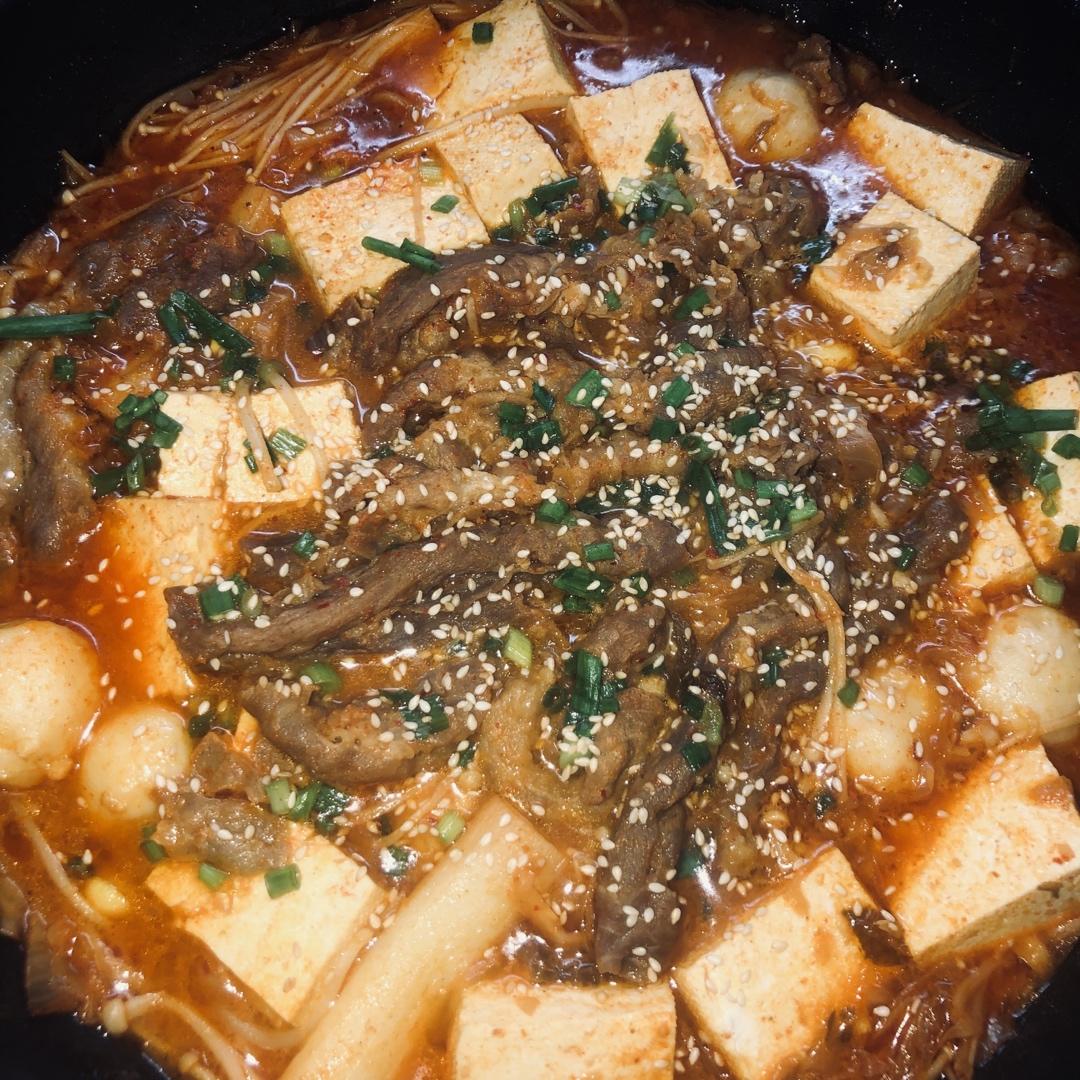 泡菜肥牛豆腐汤—甜夜招牌菜