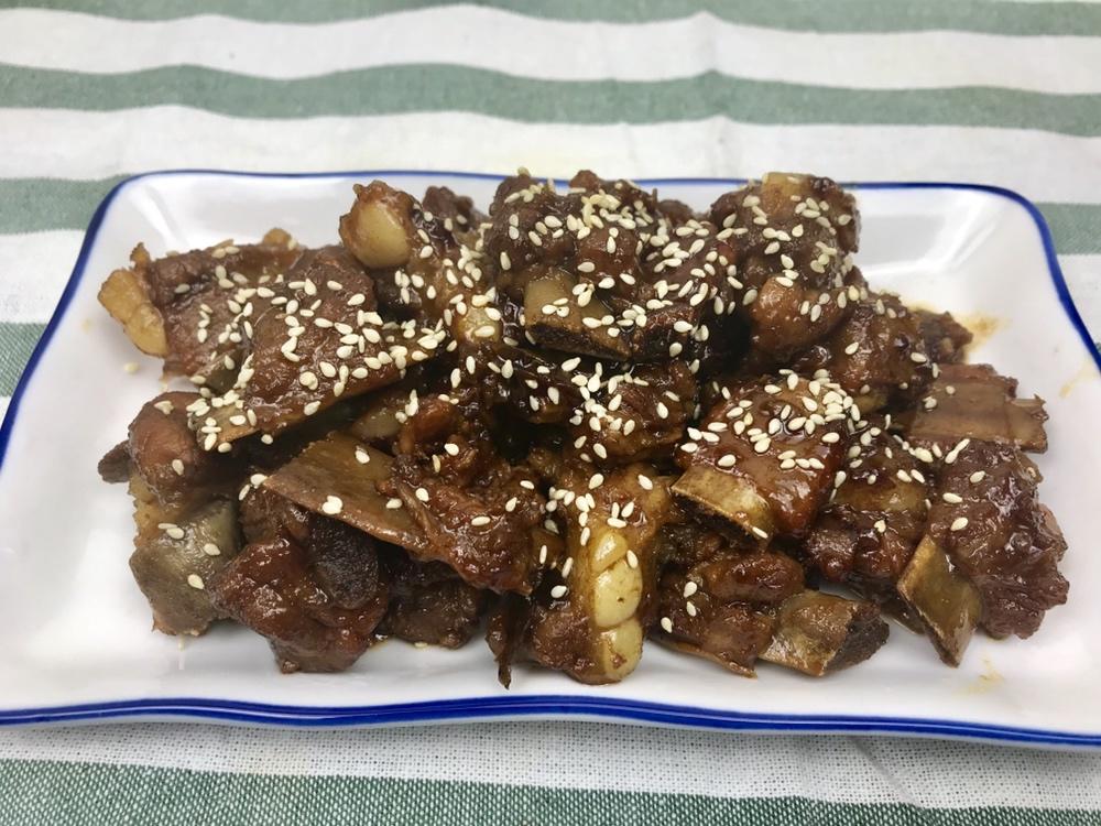 酸酸甜甜的梅子酱排骨