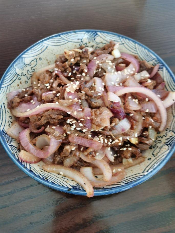 洋葱炒牛肉