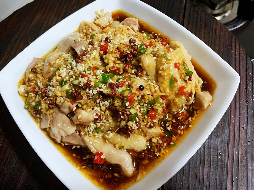 蒜香口水鸡的做法步骤图蒜香口水鸡怎么做好吃