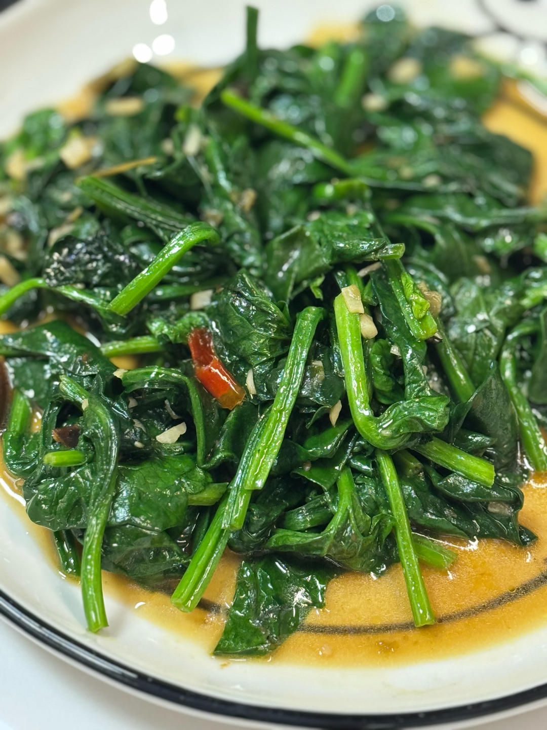 不涩口又嫩的清炒菠菜