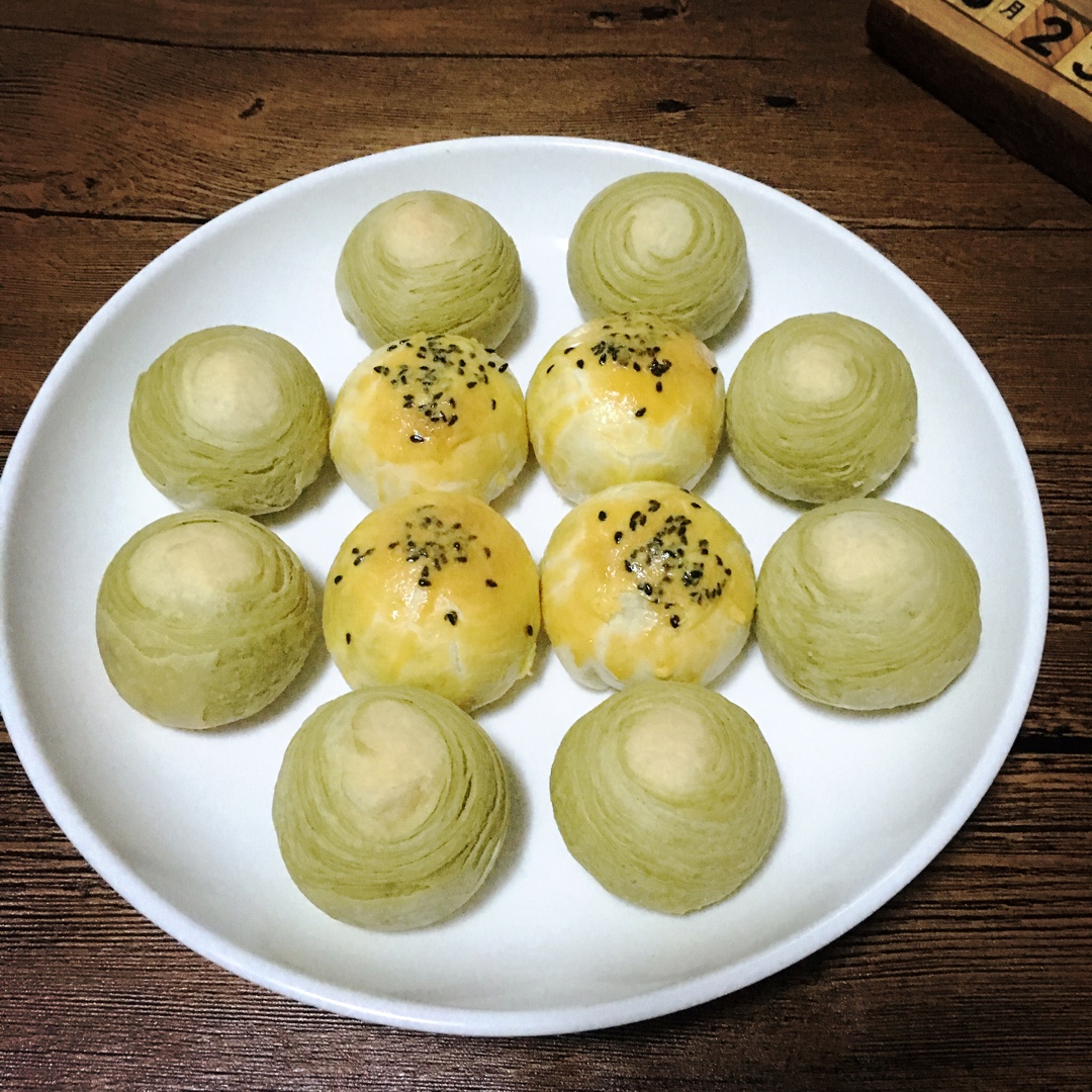 蛋黄酥~紫薯、抹茶、原味~花好月圆，中秋快乐~内附一次做六色蛋黄酥方法~