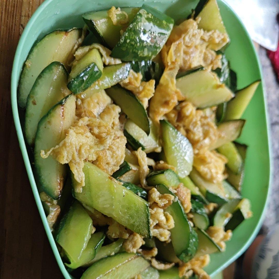 黄瓜炒鸡蛋 （青瓜炒鸡蛋）