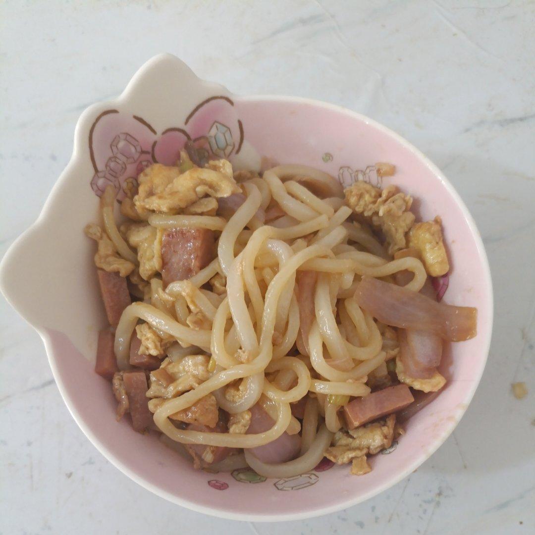 好吃到流泪的鸡蛋炒乌冬