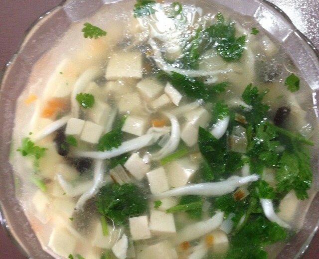银鱼豆腐汤的做法