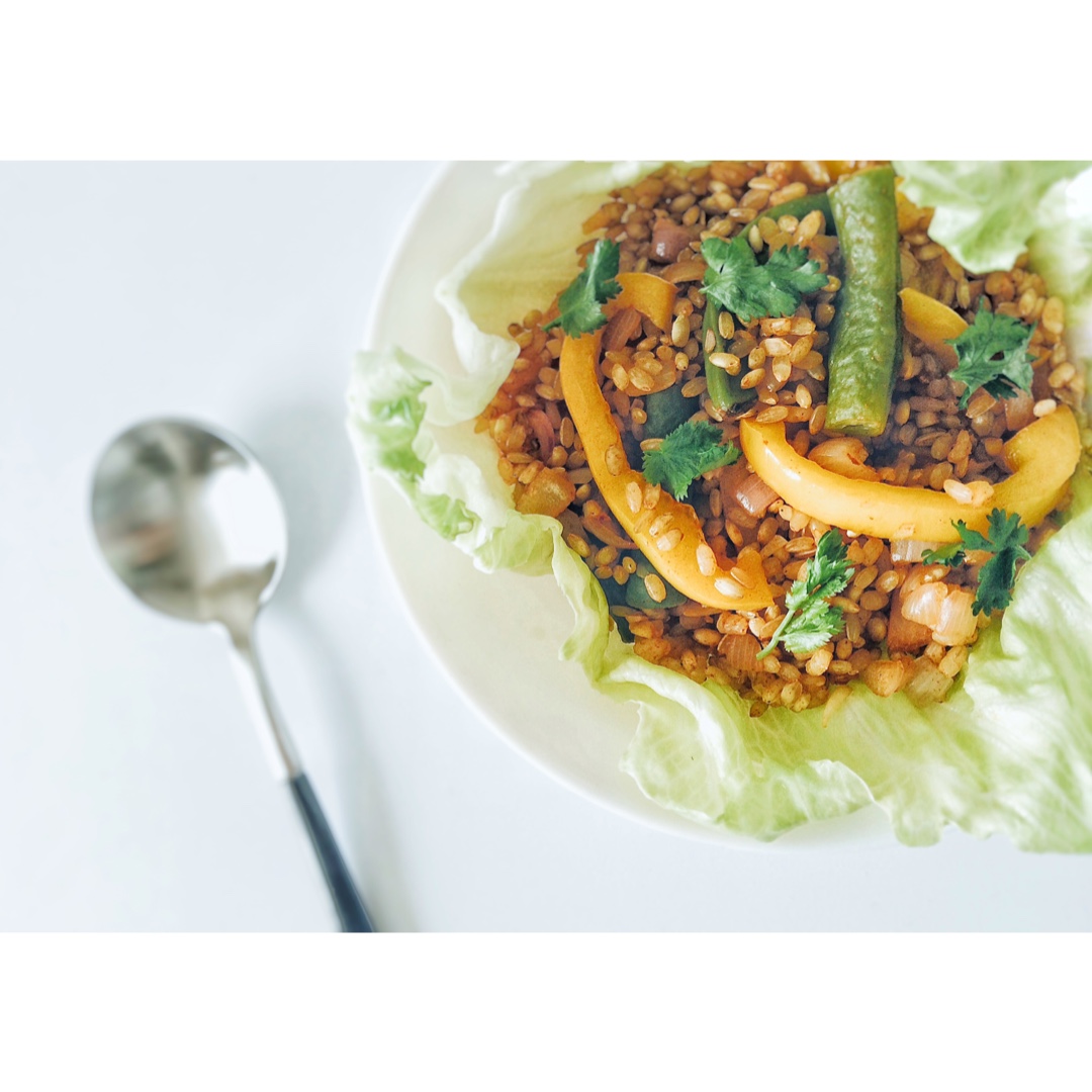 香辣糙米饭沙拉