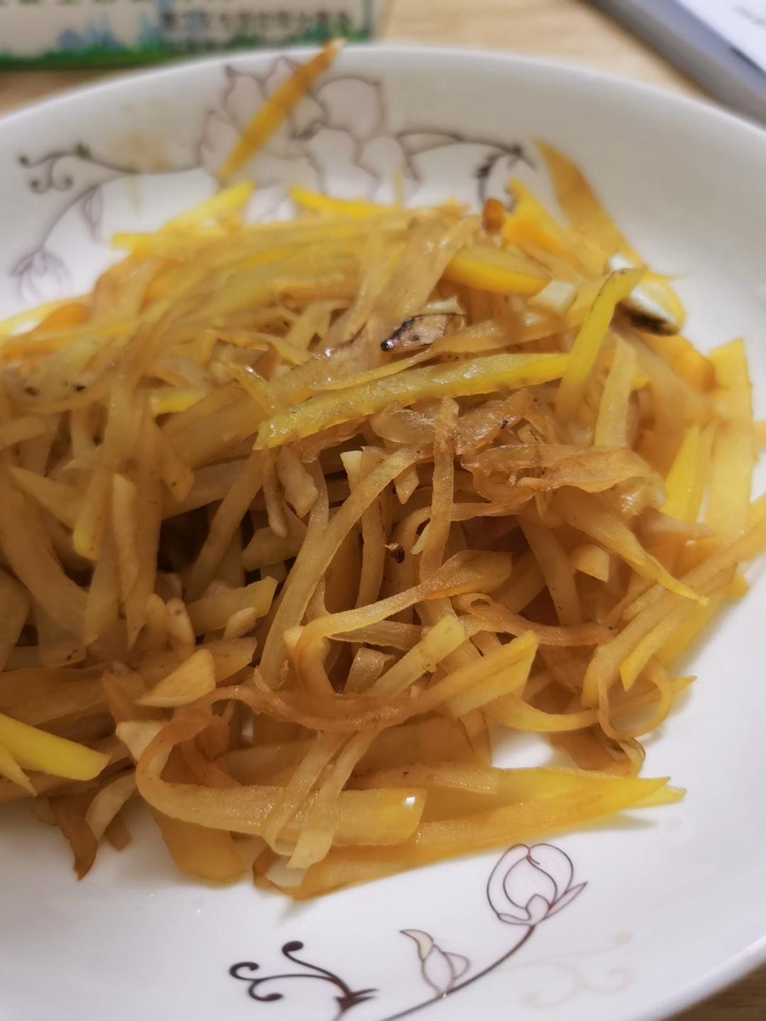 厨师长教你：“炝炒土豆丝”的家常做法，口感爽脆