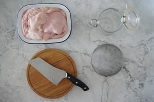 纯白色猪油（中式糕点开酥神器）详细步骤的做法 步骤1