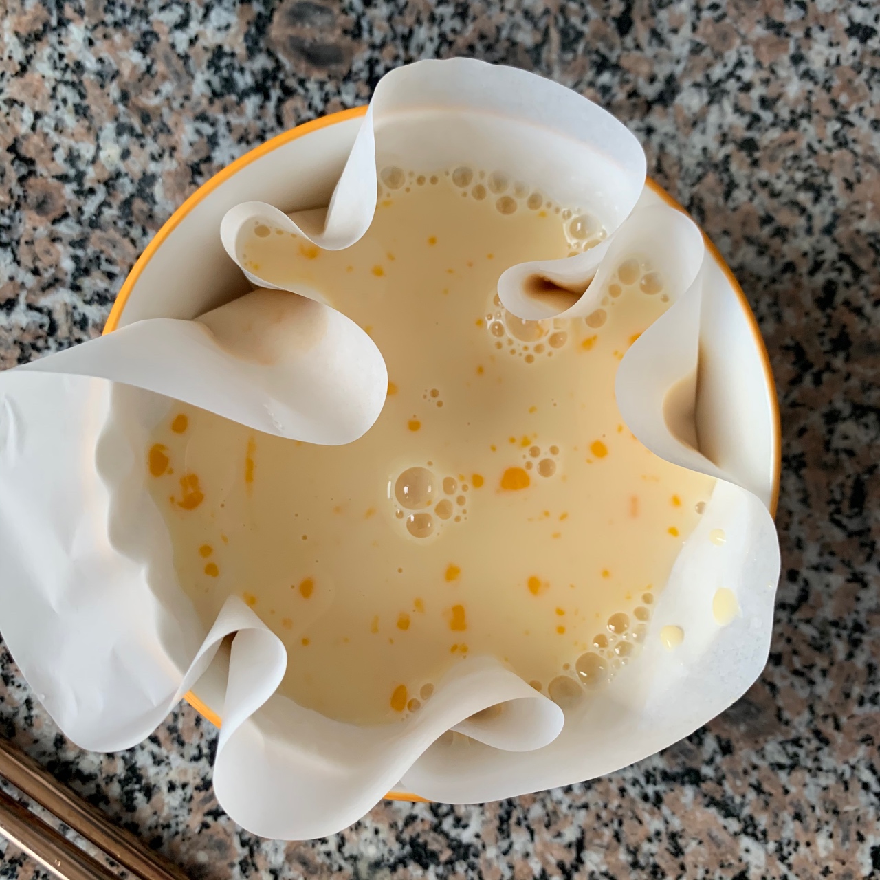 牛奶鸡蛋吐司布丁（空气炸锅）的做法 步骤3