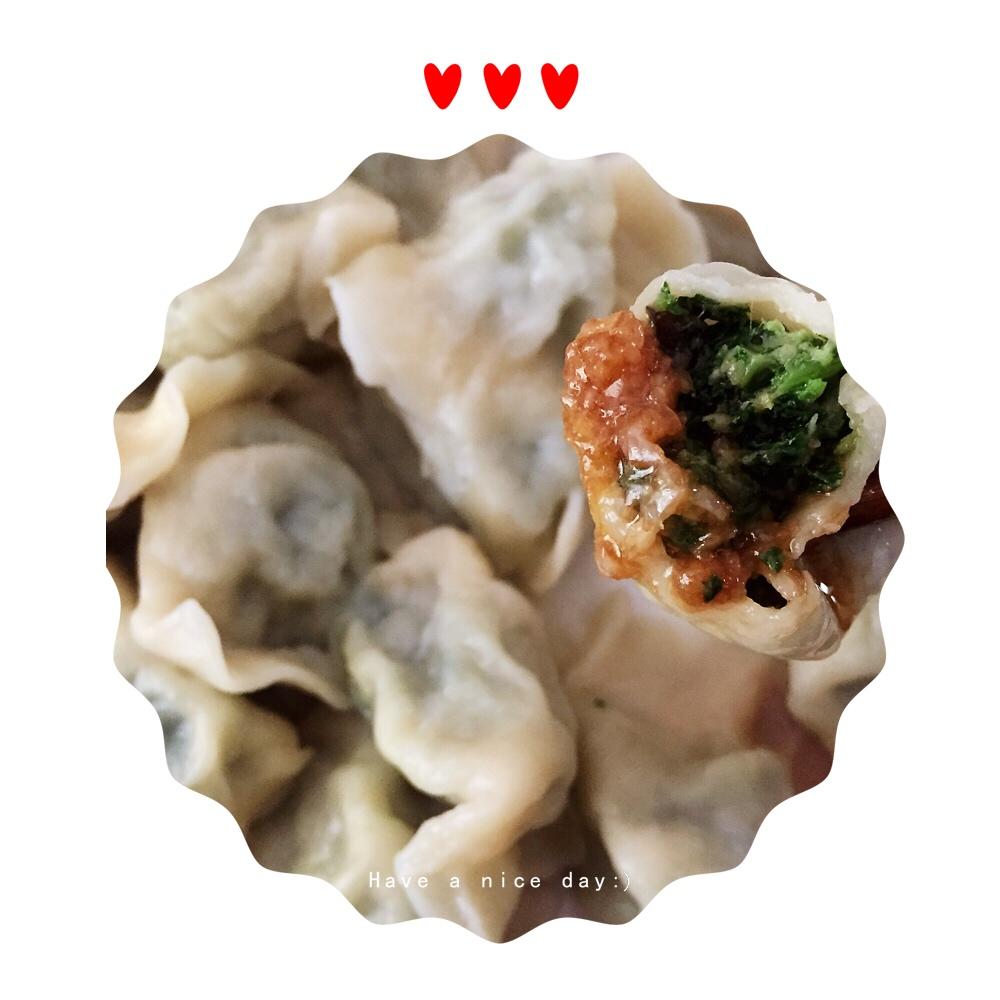 芹菜木耳鲜肉水饺