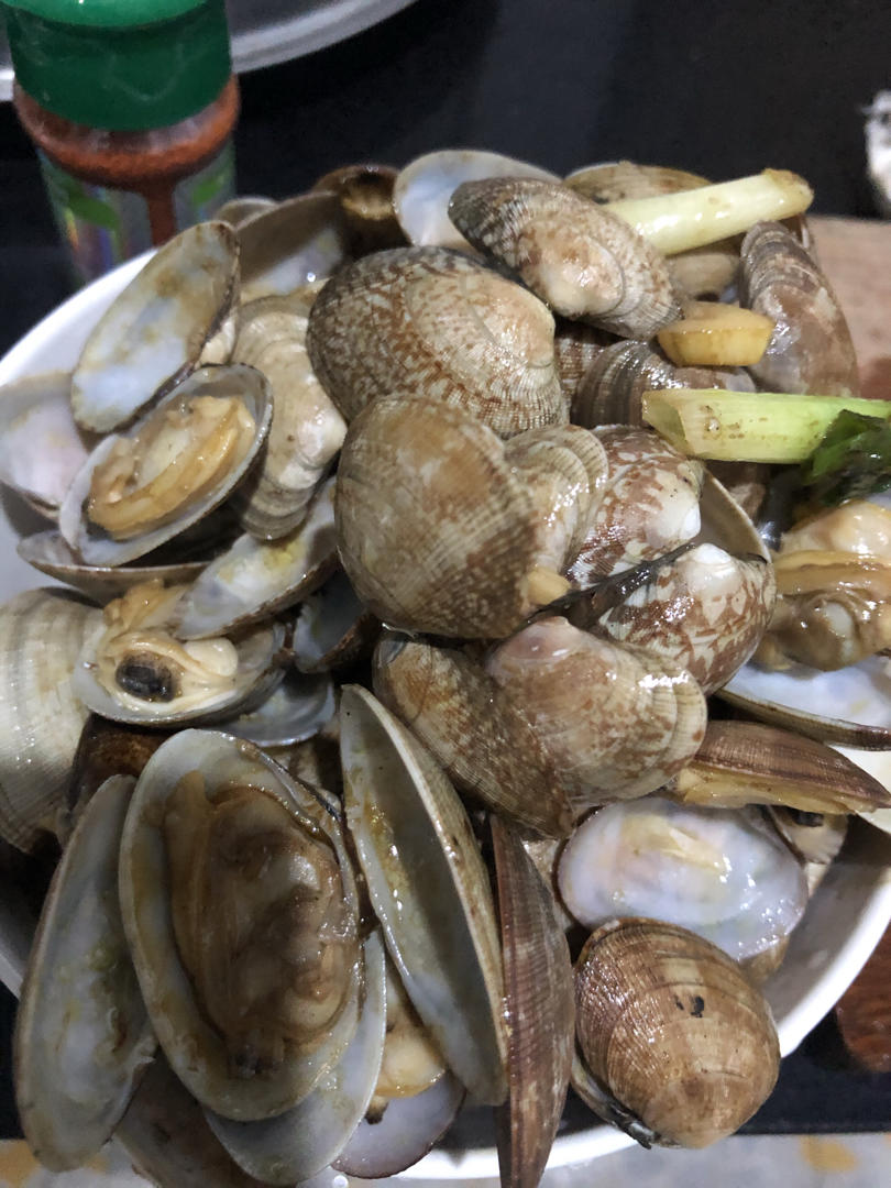 蒜香炒花甲