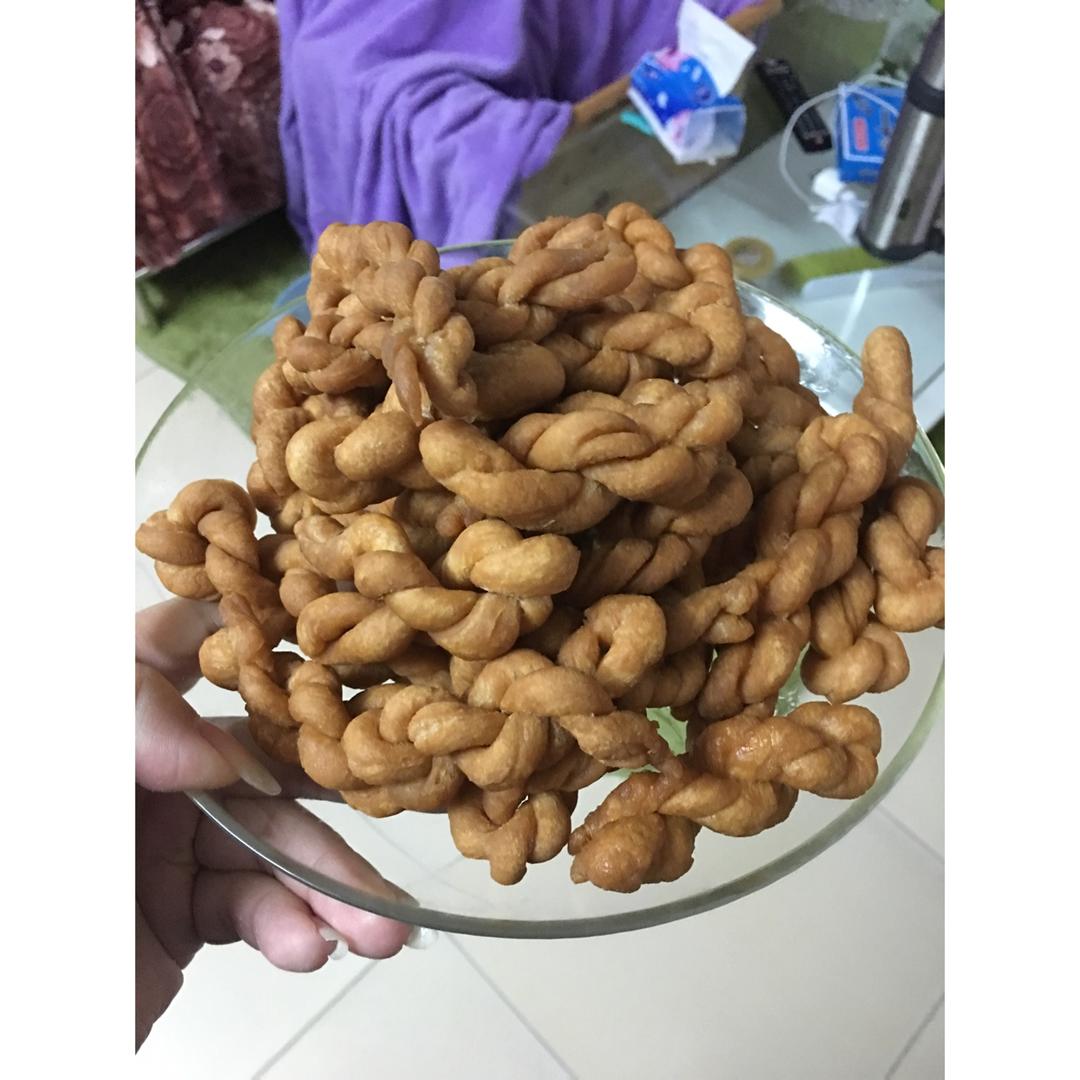 鸡蛋小麻花