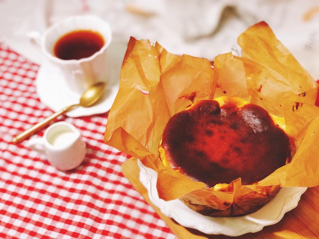 巴斯克式烤芝士蛋糕[超简单][搬运]