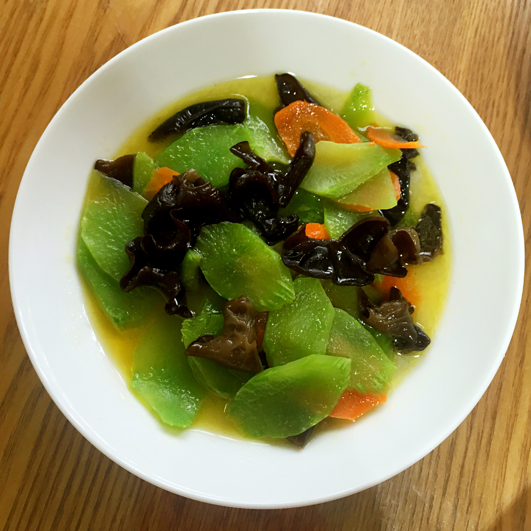 巧克力333做的黑木耳鸡蛋炒莴笋