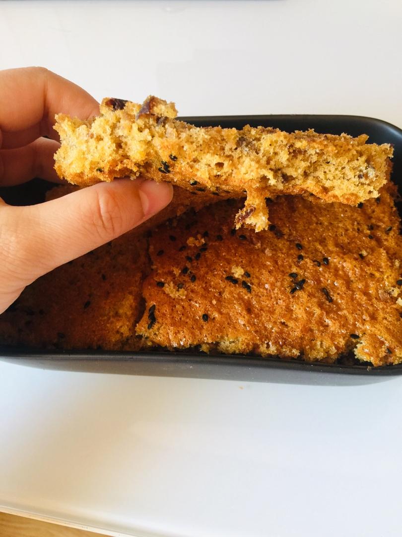 软润的全蛋低糖低油红枣蛋糕（无泡打粉无牛奶）