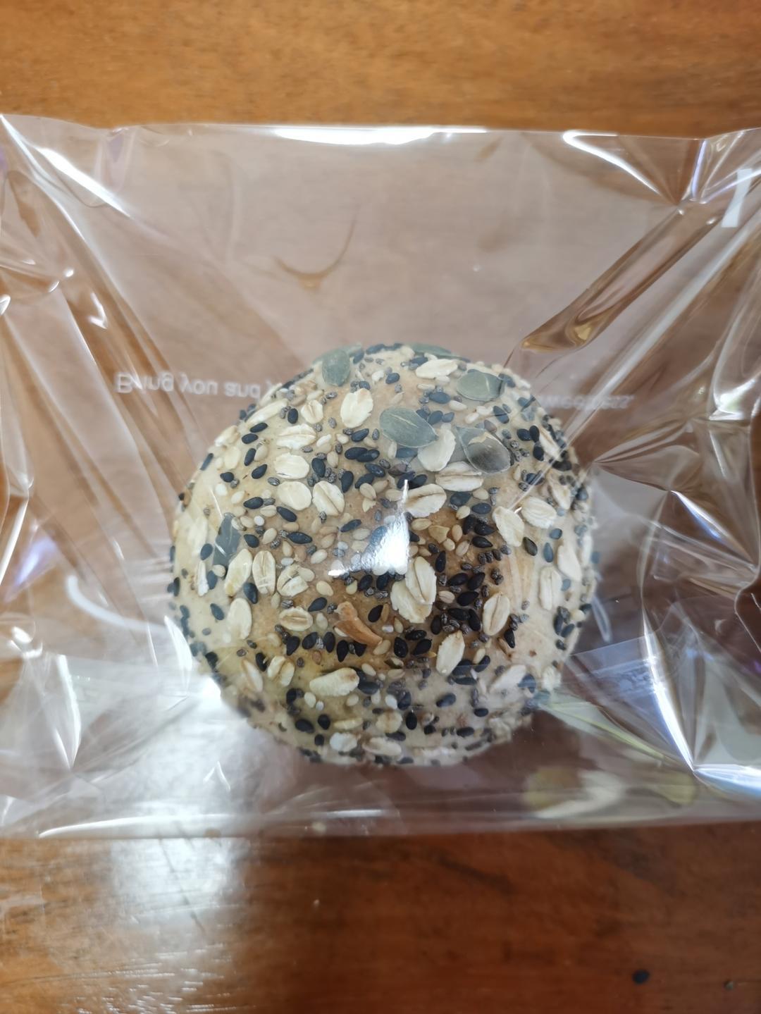 杂粮面包卷