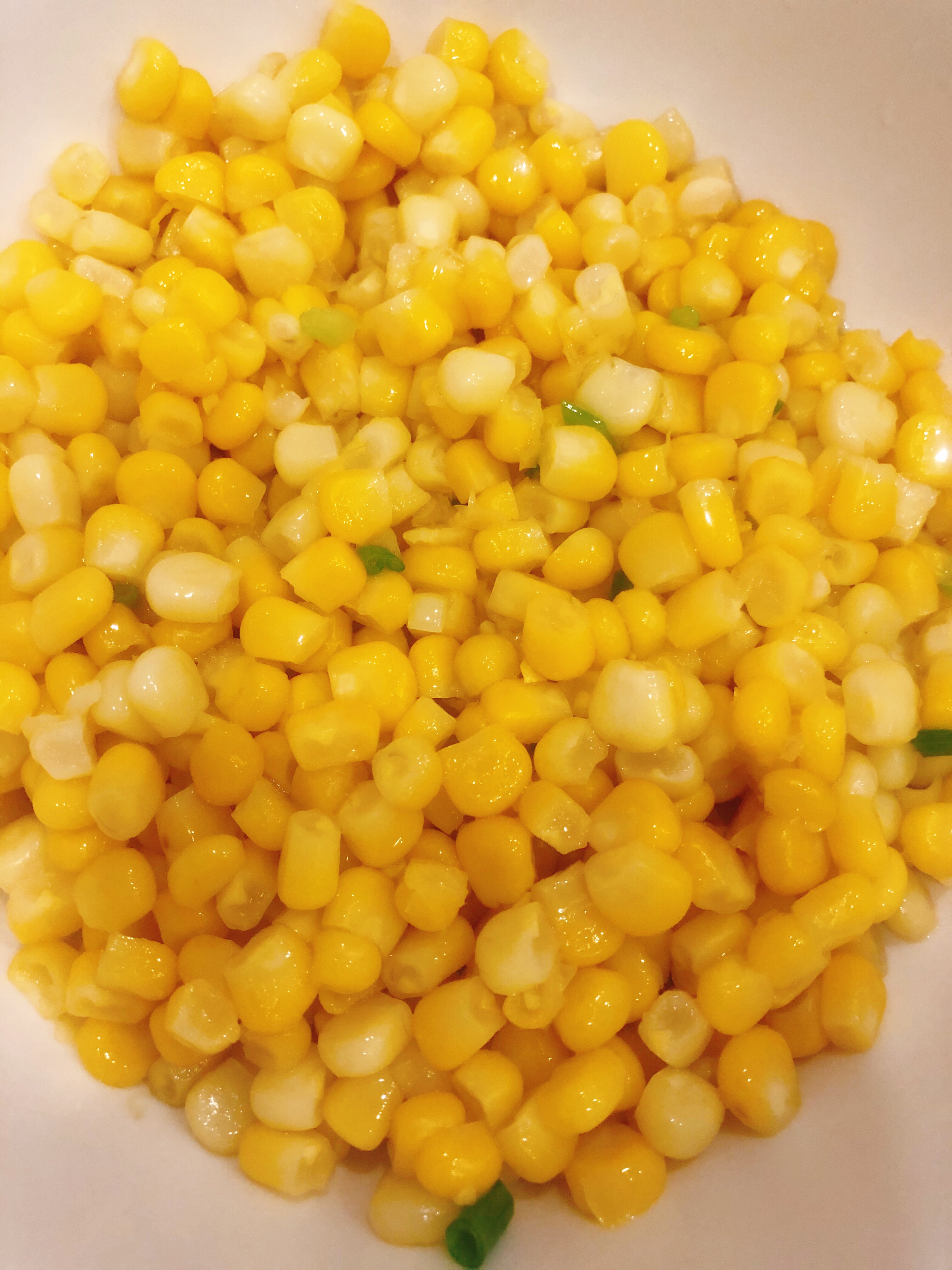 清炒玉米粒，玉米营养丰富，味道甜甜的。的做法