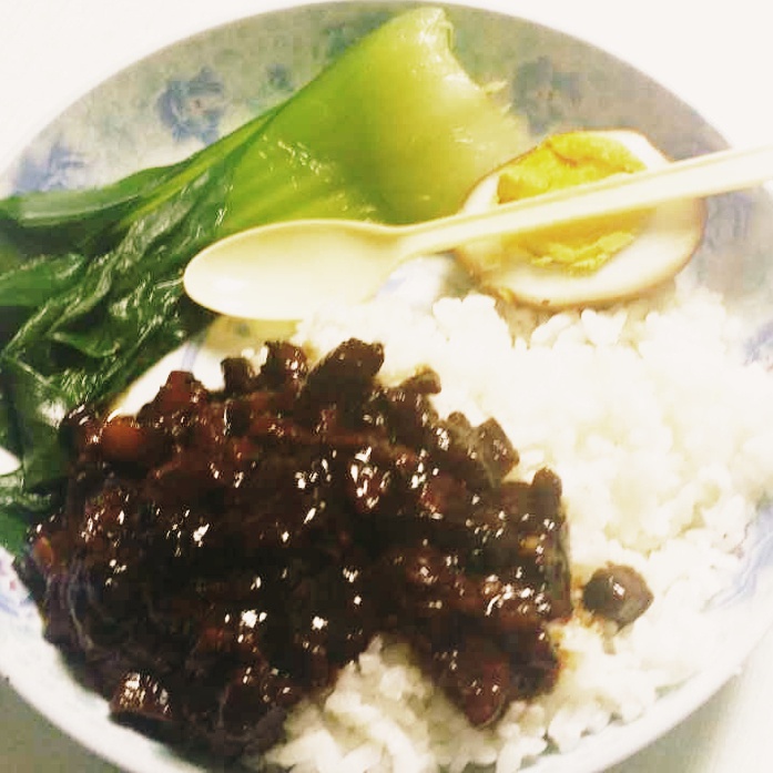 洋葱酥卤肉饭