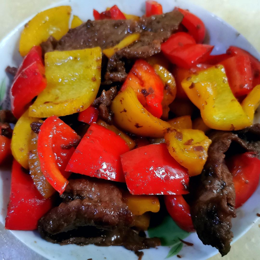 彩椒炒牛肉
