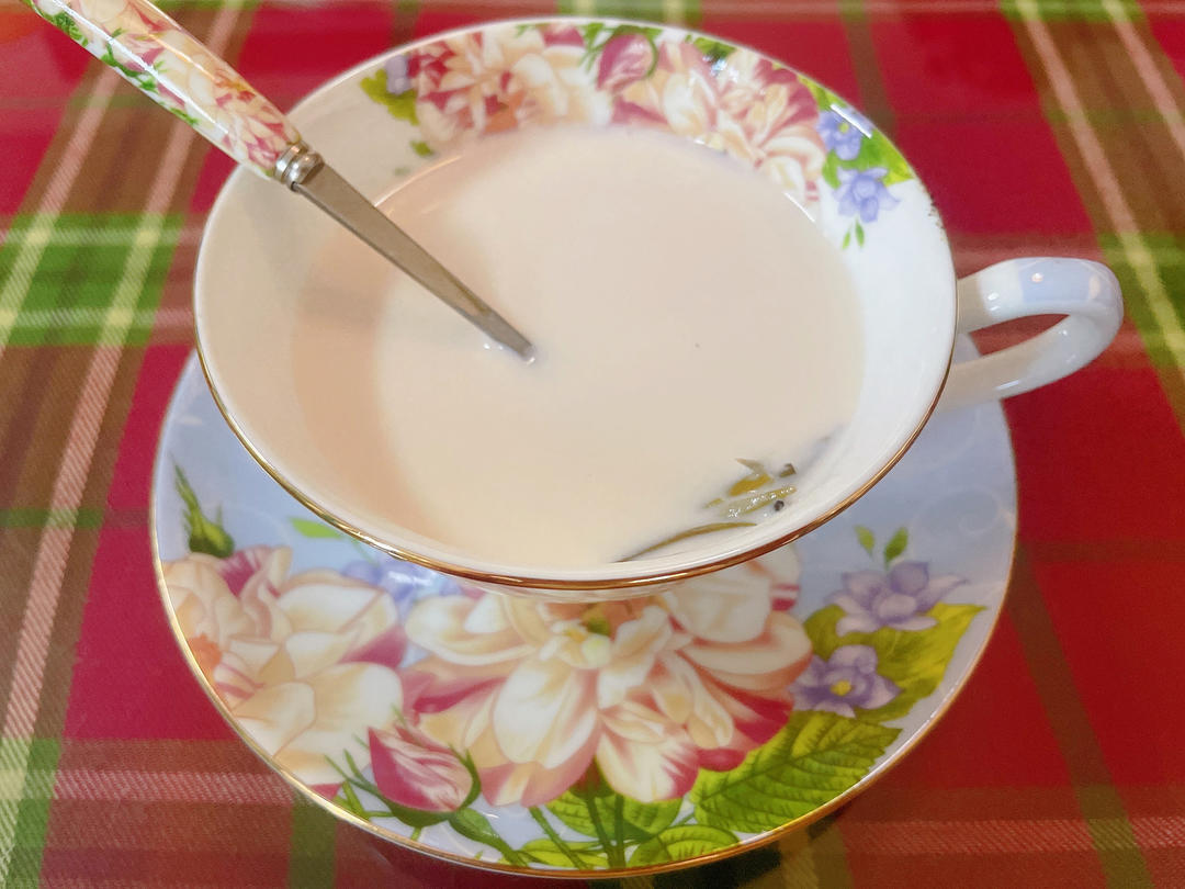 绿茶版奶茶