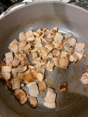 超级下饭的蒜苔炒肉的做法 步骤3