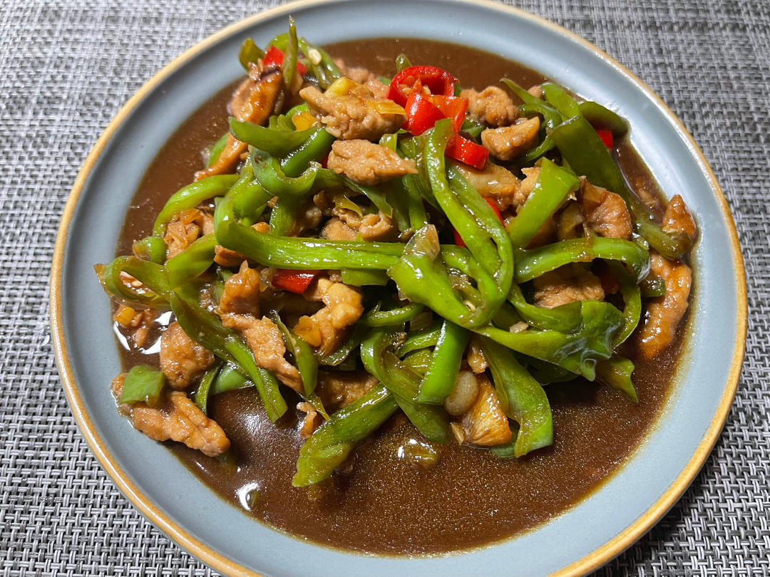 ‼️好吃到舔盘的青椒肉丝盖浇饭
