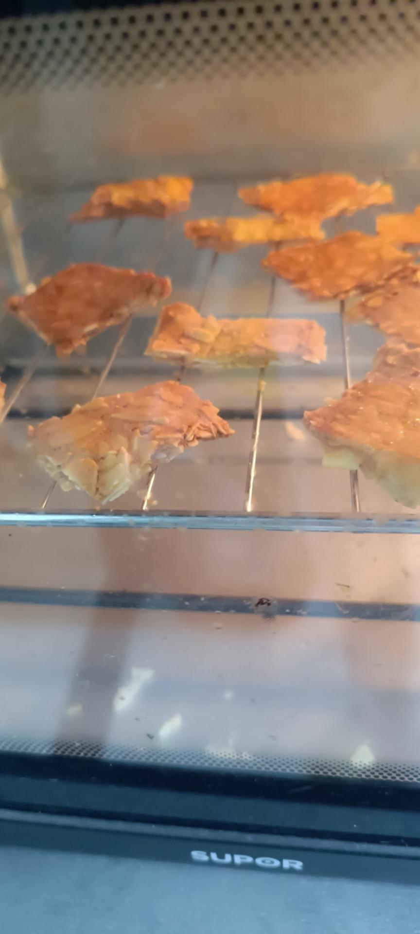 奶香浓郁｜巨好吃的焦糖杏仁酥～瓦片酥