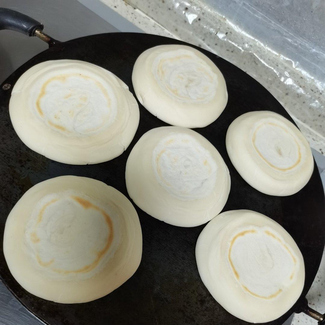 腊汁肉夹馍（烤出白吉馍特殊花纹的方法）