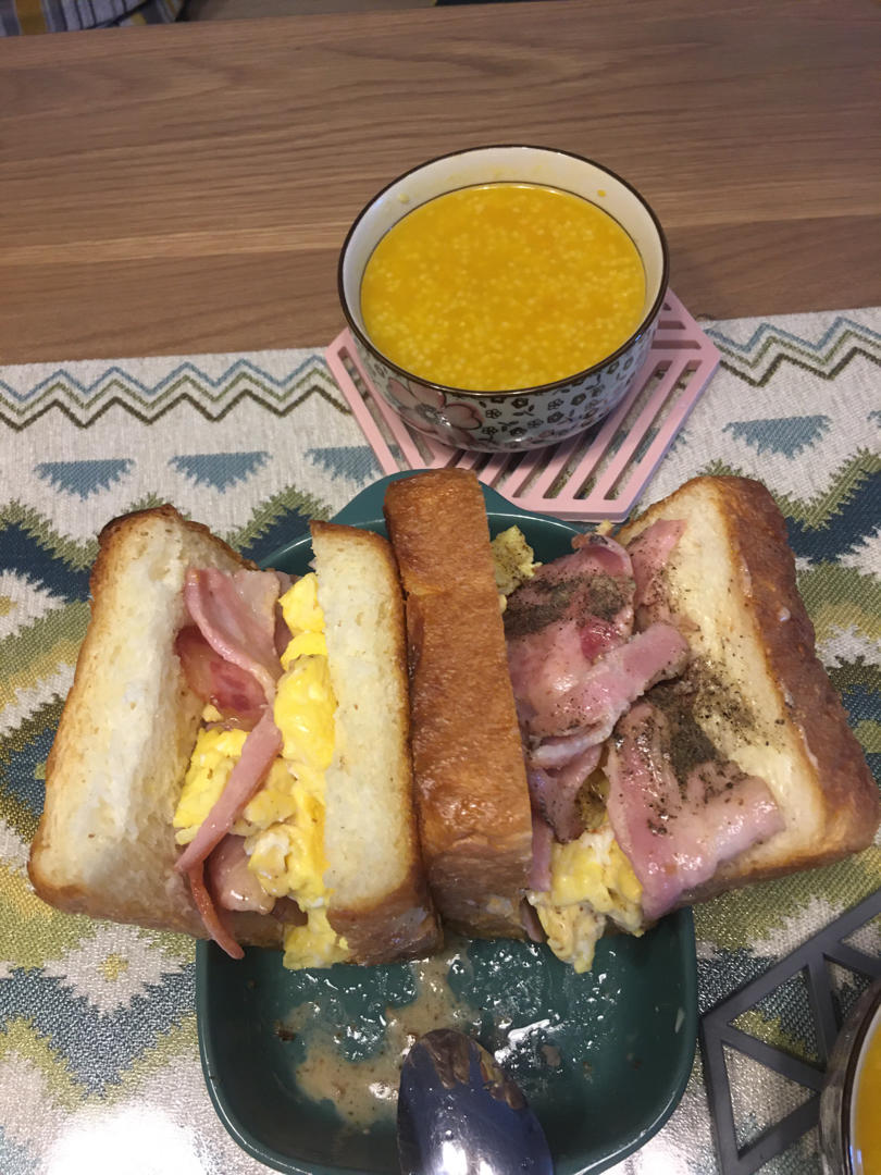 南瓜小米粥(人见人爱版)