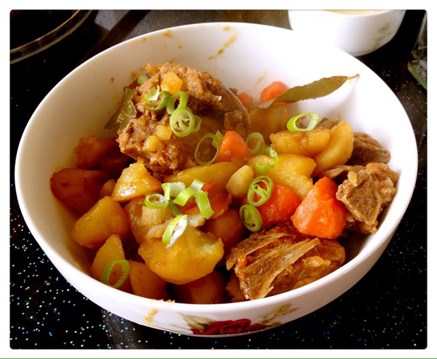 胡萝卜土豆炖排骨