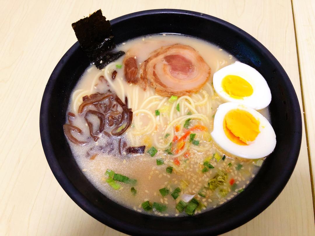 日式 日本豚骨拉面 诚实勇敢重生的小平子做的日本豚骨拉面