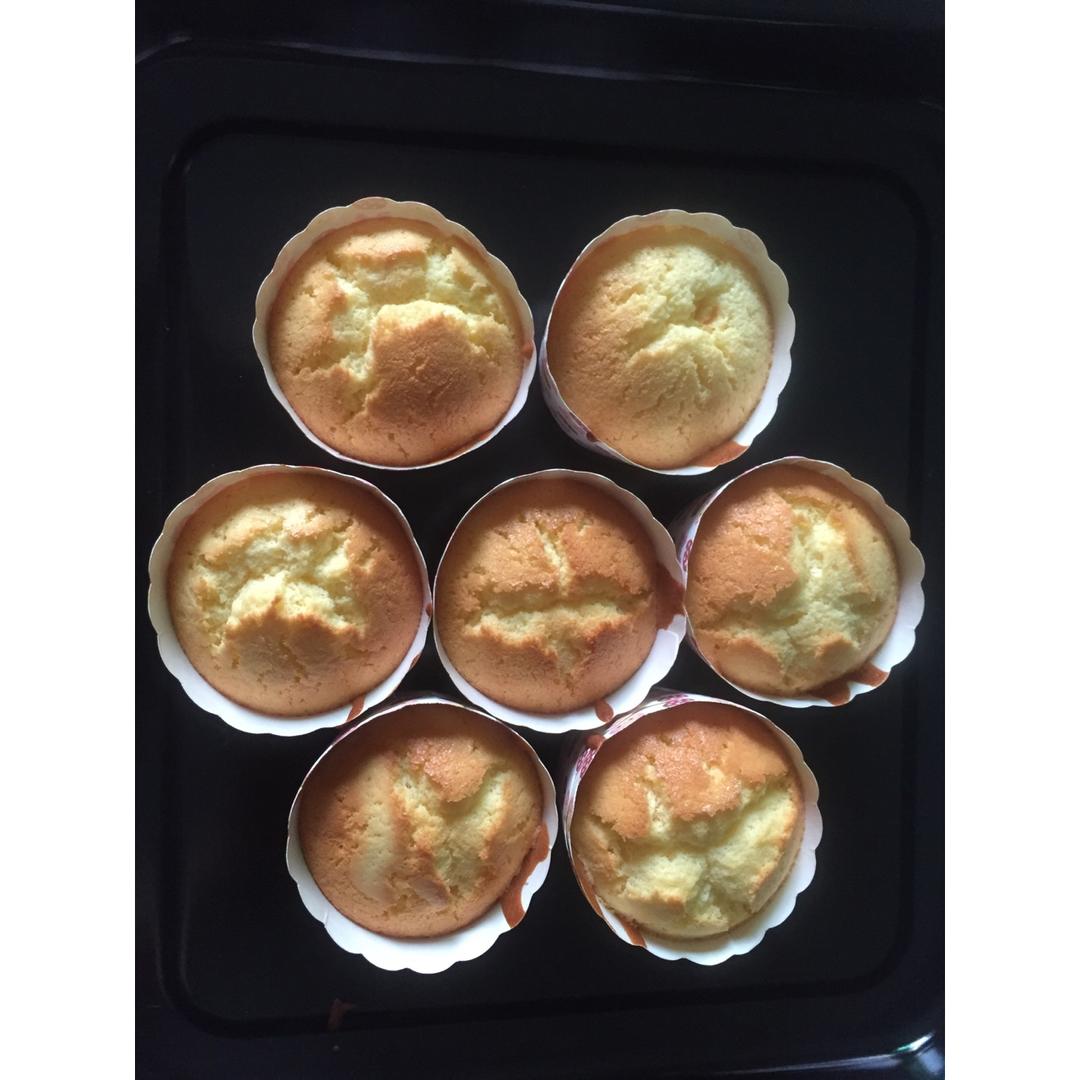 不会回缩的纸杯蛋糕--海氏烤箱定制