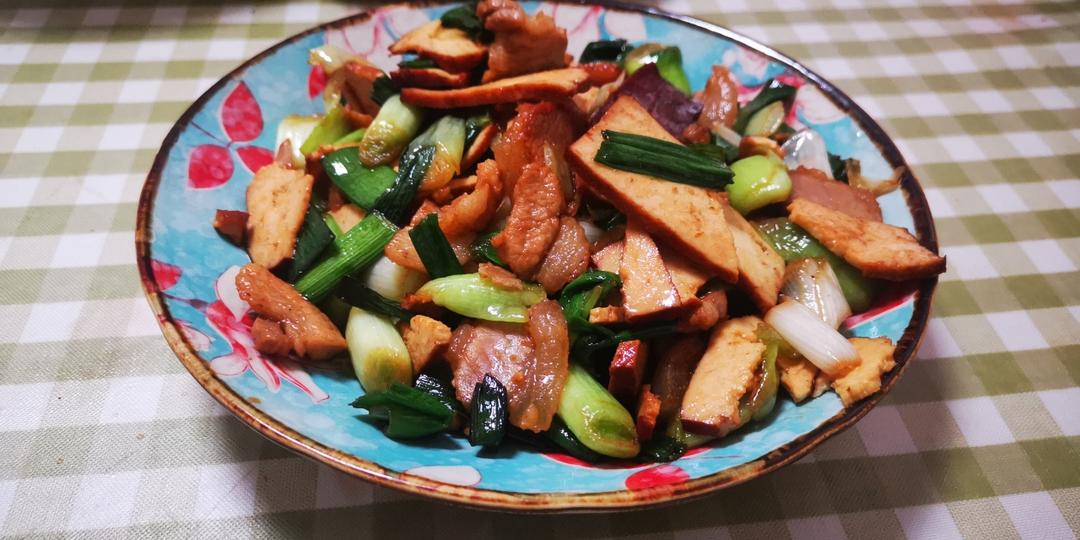 腊肉豆干炒青蒜