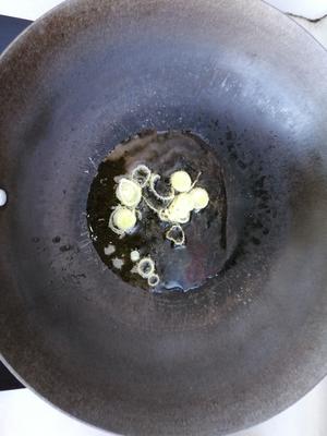 韭菜鸡蛋面的做法 步骤2
