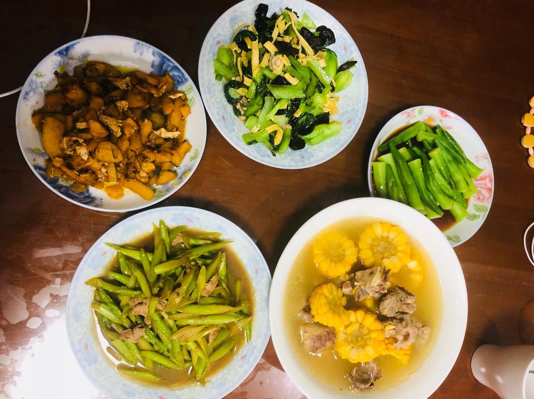 黑椒牛肉粒