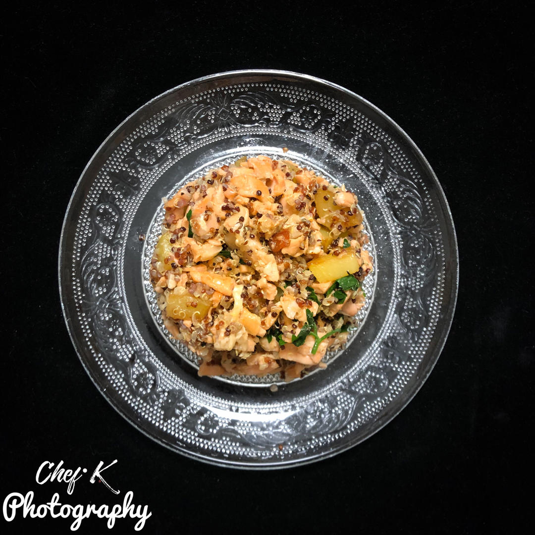 低脂三文鱼炒饭