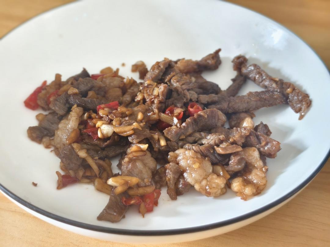 老少皆宜的一道“青椒洋葱爆炒牛肉”