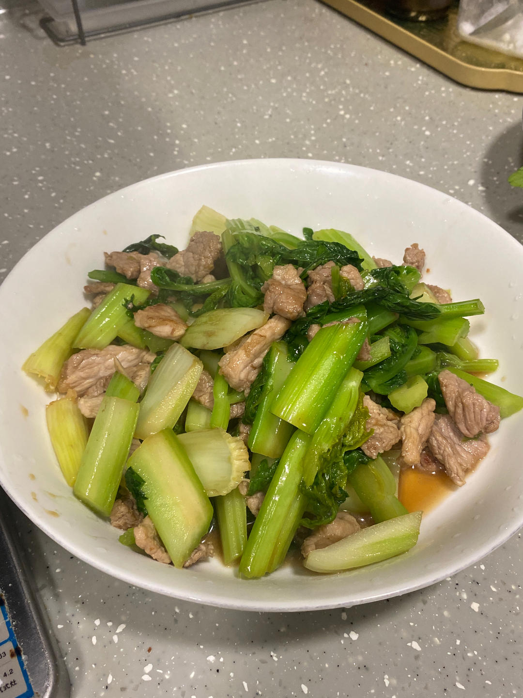 芹菜炒肉