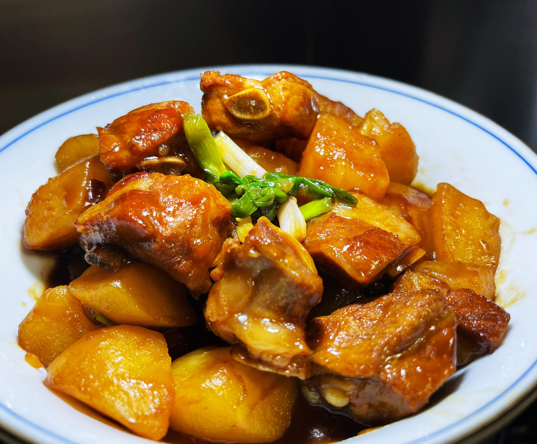 排骨焖土豆