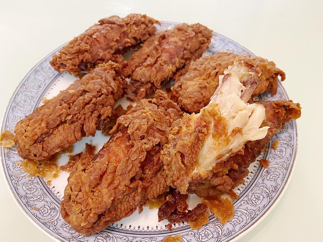 炸鸡翅（简易低配版无需炸鸡粉，无需面包糠，家常调料制作，家人吃不停😋，2.29日再次更新）