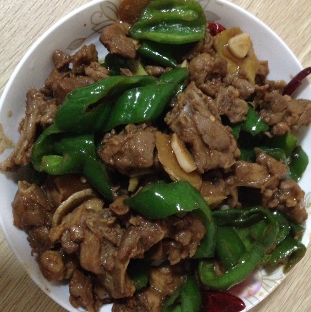 青椒辣酱炒鸡腿肉