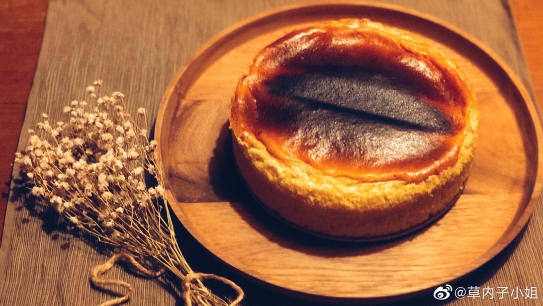 疯狂蜂蜜熔岩蛋糕——只需4种材料的热门甜品
★经典配方★