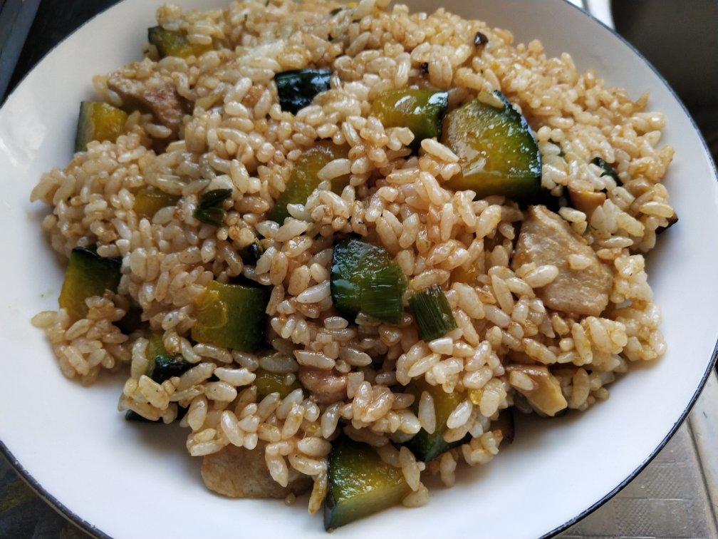 美味到不行的南瓜饭