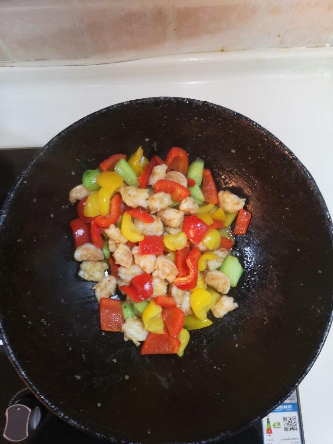 彩椒黄瓜炒虾仁