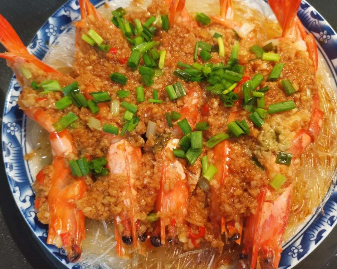 微油蒜蓉粉丝蒸大虾yyds的做法